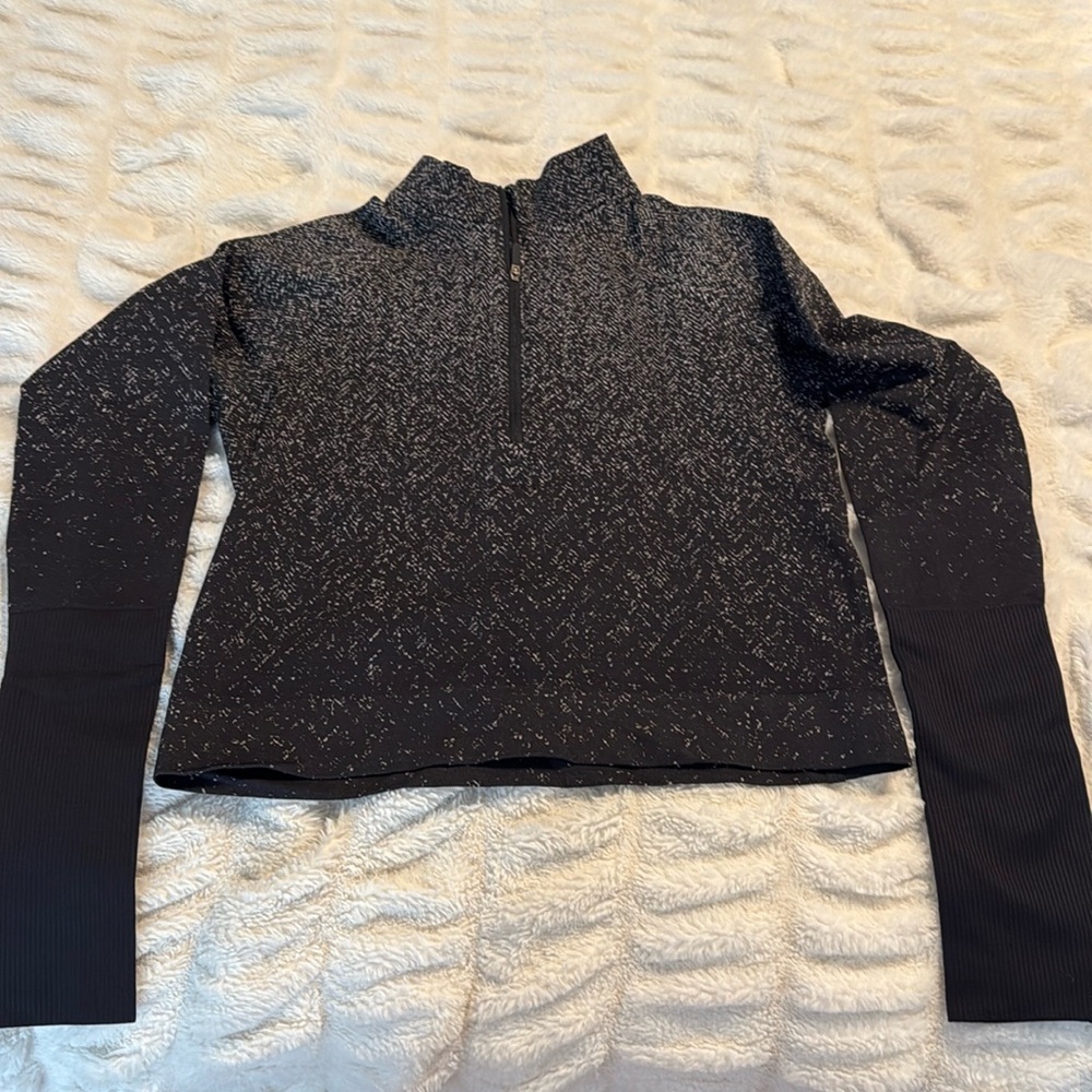 Lululemon black pullover size 8